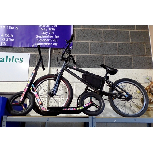 1008 - Liferyder scooter and BMX bicycle. Not available for in-house P&P