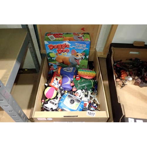 1017 - Mixed toys including diecast vehicles and children's cameras. Not available for in-house P&P