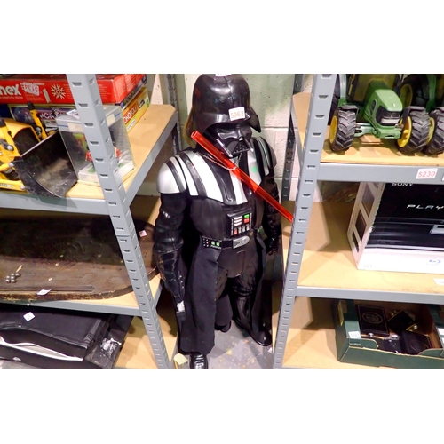1028 - Life size Darth Vader, 120 cm tall. Not available for in-house P&P