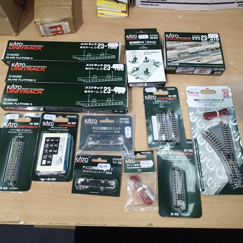 'N' Gauge selection of Kato track and accessories, all in packs/boxes ...