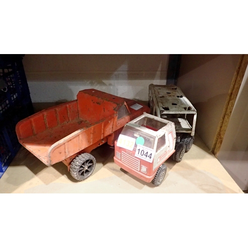 Lot 1044      