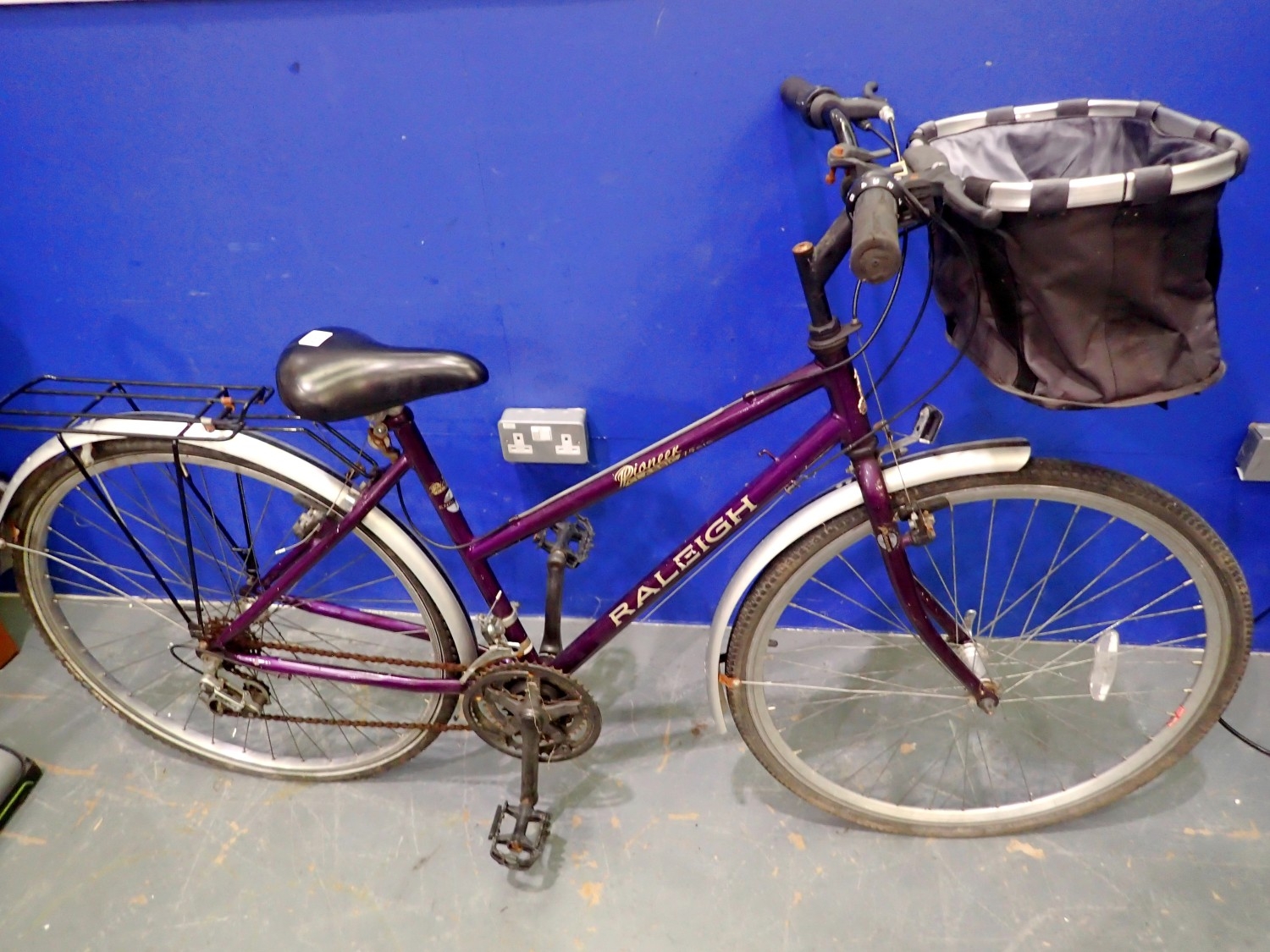 Raleigh Pioneer classic 15 speed 20 inch frame 26 inch wheel ladies ...