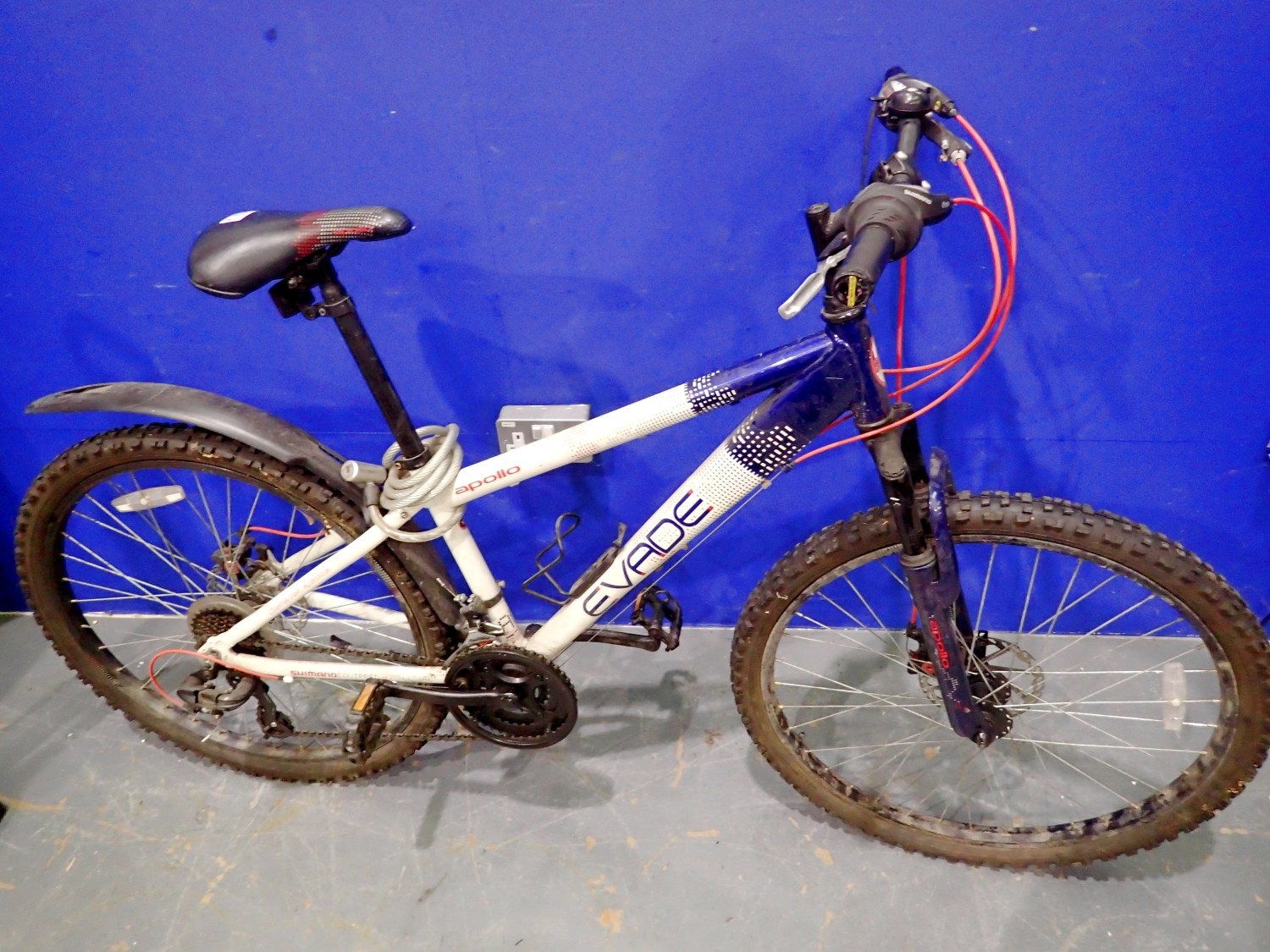 Apollo Evade 21 speed 13 inch frame 24 inch wheel mountain bike, dual ...