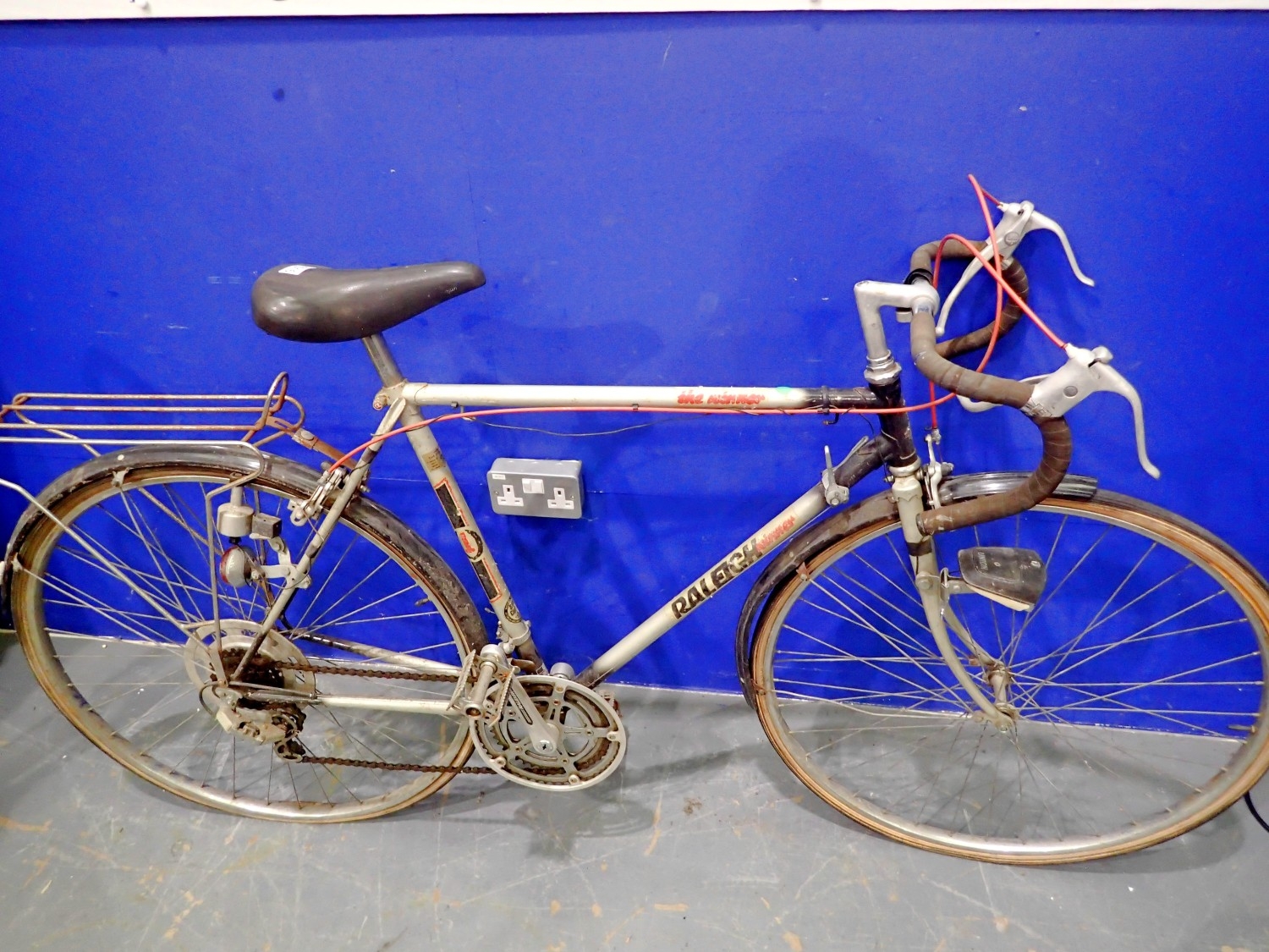Raleigh 10 speed 21 inch frame 26 inch wheel gents road bike. Not ...