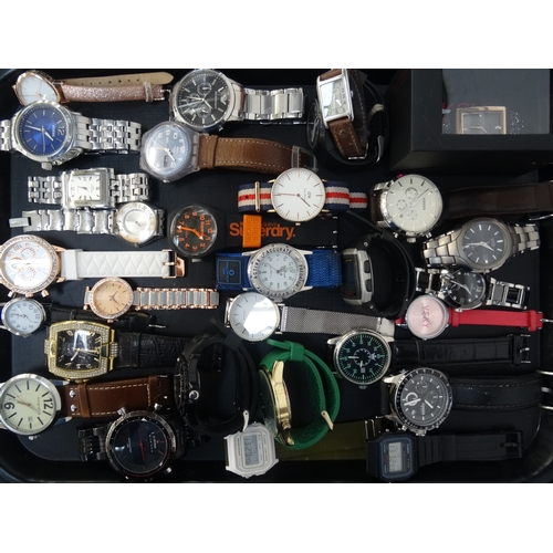 84 - SELECTION OF LADIES AND GENTLEMEN'S WRISTWATCHES
including Fossil, Citizen Eco-Drive, Timex, Casio, ... 