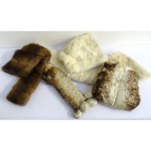 318 - SELECTION OF ANIMAL FUR COLLARS AND MUFFS
including mink and rabbit (5) - RE-OFFERED IN TIMED AUCTIO... 