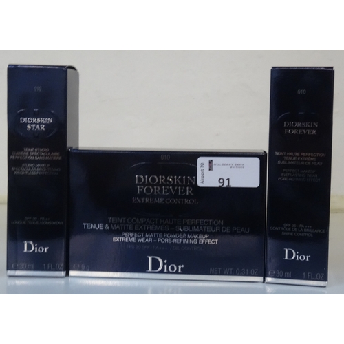 113 - THREE NEW AND BOXED DIOR MAKEUP PRODUCTS including DIORSKIN FOREVER perfect makeup 30ml (010 Ivory),... 