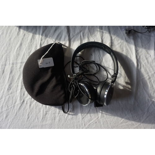 407 - AKG K490NC ACTIVE NOISE CANCELLING ON-EAR HEADPHONES
With case.