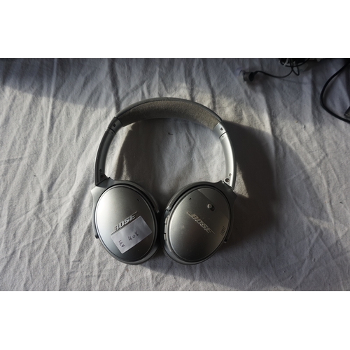 408 - BOSE QC35 ON-EAR ACOUSTIC NOISE-CANCELLING BLUETOOTH HEADPHONES