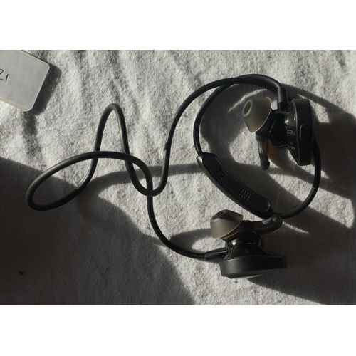 421 - BOSE SOUNDSPORT WIRELESS IN-EAR HEADPHONES
With case.