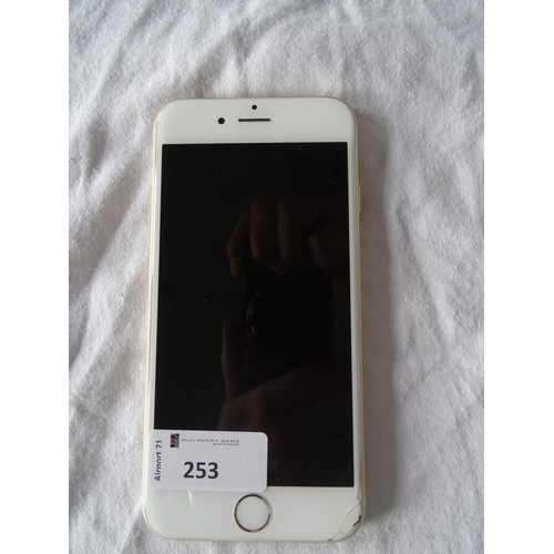 253 - APPLE IPHONE 6S (64GB)- MODEL A1700
IMEI: 359292068180934. NOT i-cloud protected.  Crack at bottom r... 