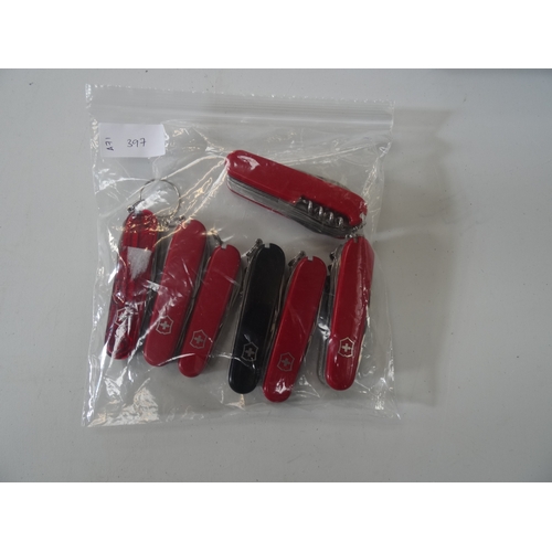 397 - SELECTION OF SIX VICTORINOX SWISS ARMY POCKETKNIVES Various sizes, together with one unbranded pocke... 