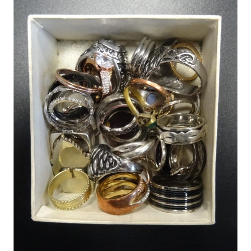 54 - SELECTION OF SILVER AND OTHER RINGS
of various designs and sizes, including paste and stone set exam... 