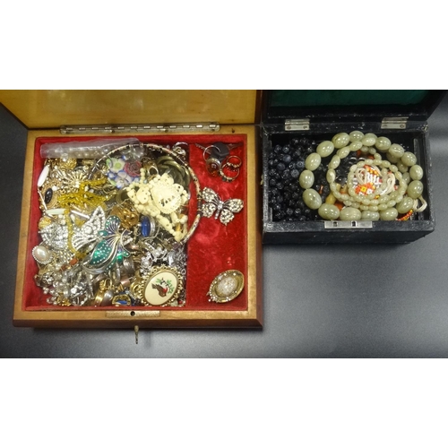 166 - SELECTION OF VINTAGE COSTUME JEWELLERY
including rings, brooches, earrings, bead and other necklaces... 