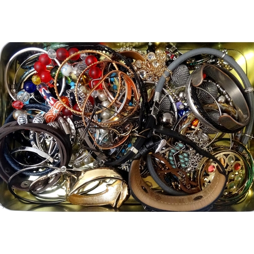 157 - SELECTION OF COSTUME JEWELLERY
including a Ted Baker bracelet, a Fossil leather cuff bracelet, neckl... 