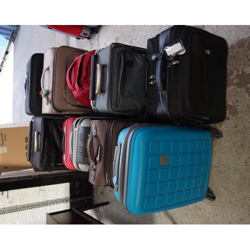 78 - SELECTION OF TEN USED AND EMPTY SUITCASES
including Tripp, IT luggage, Go Explore, Jaguar etc