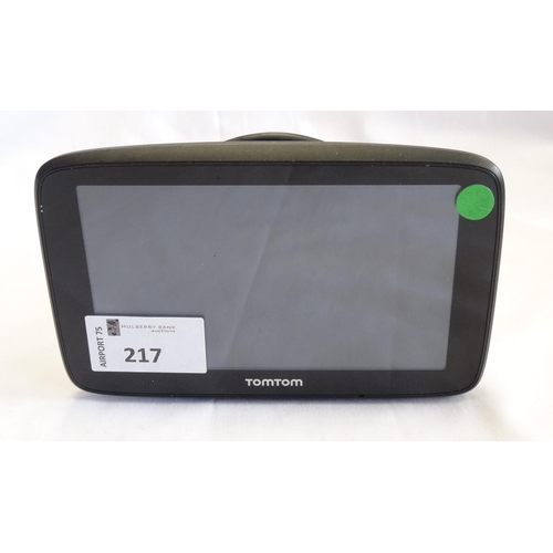 217 - TOMTOM GO 520 SATNAV
With suction mount and charging cable.