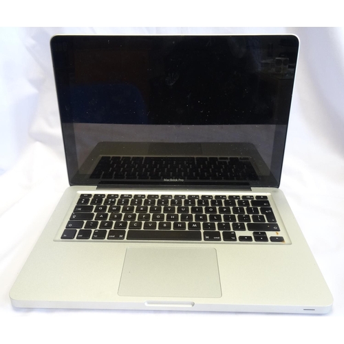 115 - Apple MacBook Pro
C17F9W9EDH2H
1 Processor 8GB RAM
256GB Hard Drive