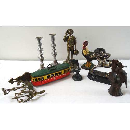 276 - SELECTION OF COLLECTABLES
including a silvered metal jockey and racehorse ornament; a brass wall sco... 