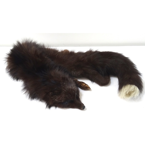 392 - LADIES VINTAGE FOX STOLE
with head, tail and feet, 136cm long - RE-OFFERED IN TIMED AUCTION