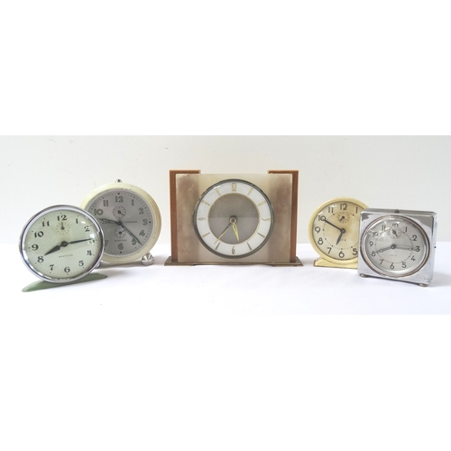 319 - SELECTION OF CLOCKS
including an alabaster mantle clock with a circular dial, Bayard Stentor Repetit... 