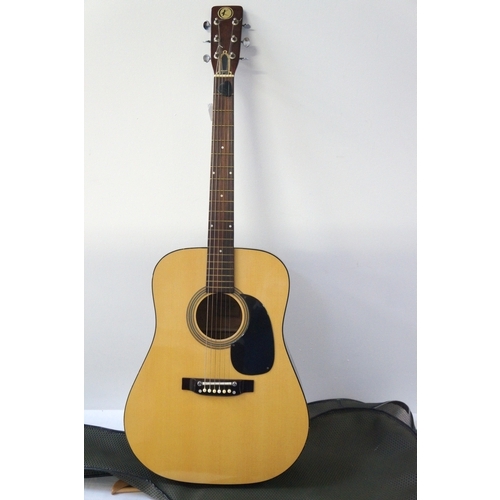 365 - ACOUSTIC GUITAR
model KD 28, with a soft case