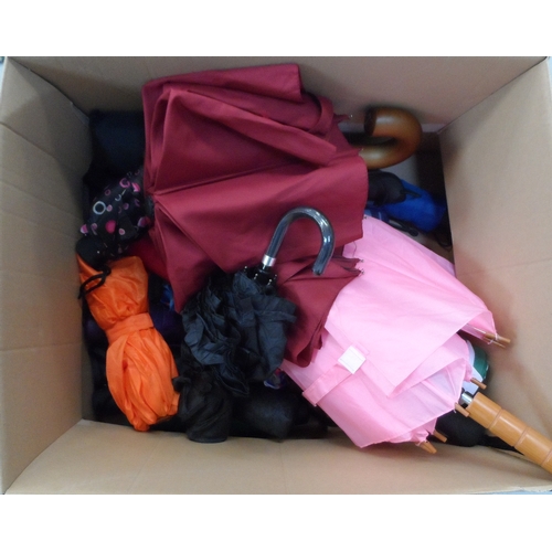 70 - ONE BOX OF FOLDING UMBRELLAS
approx. 12.