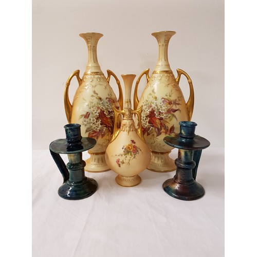 272 - MIXED LOT OF CERAMICS
including a Royal Worcester vase with floral decoration, a pair of Royal Worce... 