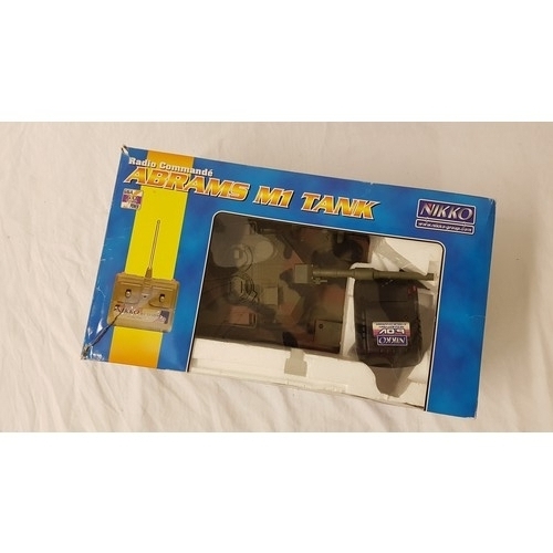 413 - NIKKO ABRAMS M1 TANK
radio controlled, 1:25 scale, with lights, turning turret and sound, boxed