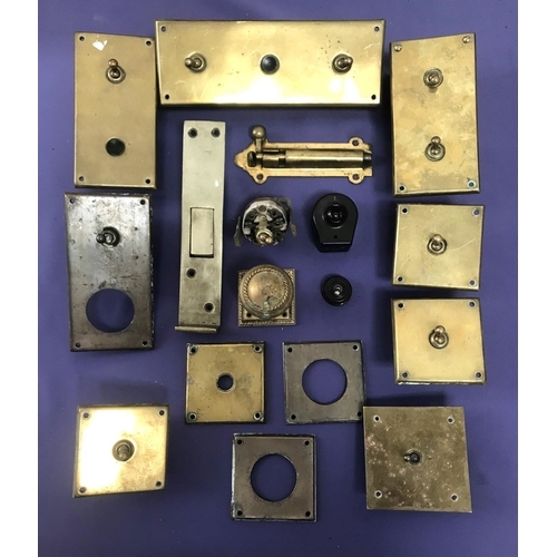 273 - GOOD SELECTION OF VINTAGE BRASS LIGHT SWITCHES AND BACK PLATES
including single, double and triple s... 