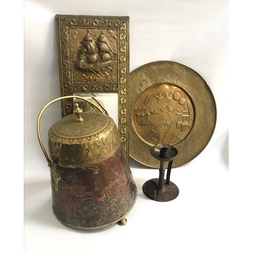 274 - SELECTION OF BRASS ITEMS
comprising of wall mirror with embossed galleon decoration, a circular wall... 