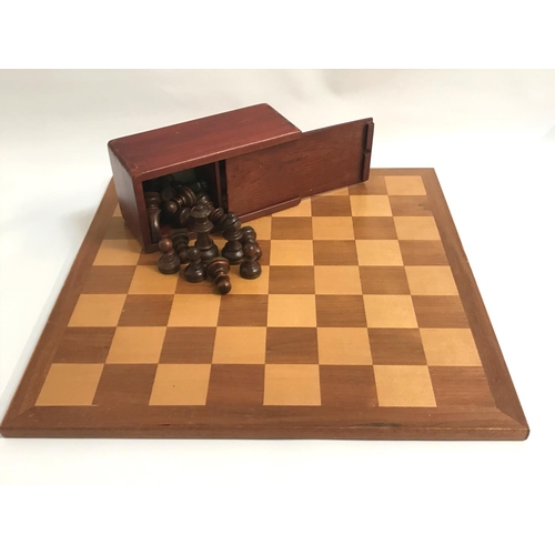 275 - STAINED WOOD CHESS SET
together with a matching table top chessboard