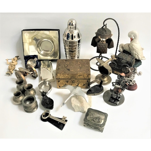 171 - INTERESTING SELECTION OF METAL WARES AND COLLECTABLES
including two boxed quaichs of graduated size,... 