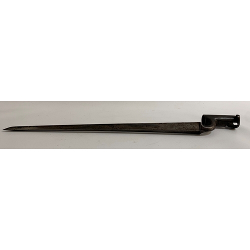 274 - 1853 PATTERN HEIGHTON SOCKET BAYONET
with a triangular 43cm long blade