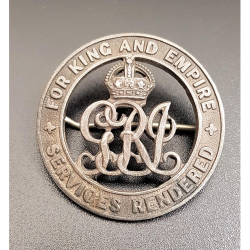 281 - WWI LAPEL BADGE
For King And Empire Services Rendered, numbered to the back 43262