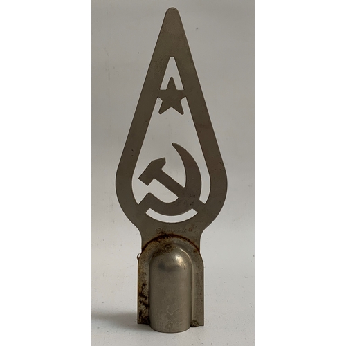 458 - SOVIET RUSSIAN FLAG FINIAL
with pierced decoration depicting a star above the hammer and sickle, 24c... 