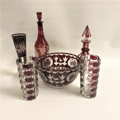 284 - SELECTION OF RUBY FLASH AND ETCHED GLASS PIECES
comprising a wine decanter with vine decoration; ano... 