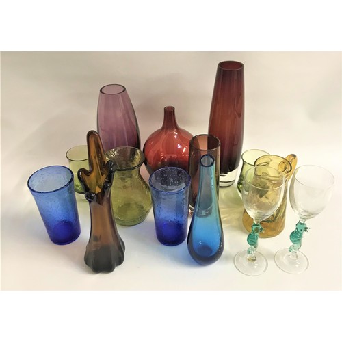 285 - SELECTION OF COLOUFUL GLASSWARE
including a pair of bubble decorated blue glasses, two wine glasses ... 