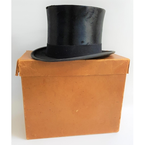 310 - CARSWELL OF GLASGOW GENTLEMANS SILK TOP HAT
marked to the brow band 7 1/8, contained in an original ... 