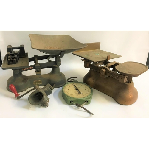 302 - SET OF W & T AVERY SCALES
marked To Weigh 14lb, set of Standard Balance scales marked To Weigh 18lb,... 