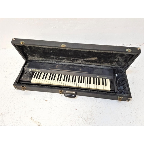 527 - HOHNER ELECTRIC KEYBOARD
model EK61 Globetrotter, cased