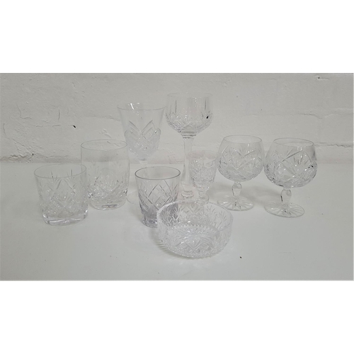 274 - SELECTION OF CRYSTAL DRINKING GLASSES
including a set of four Edinburgh wines, boxed, six Edinburgh ... 