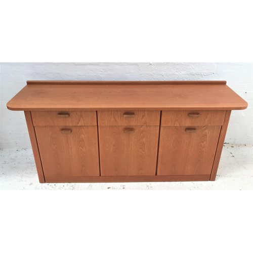 474 - TEAK SIDEBOARD
with a raised back and shaped top above three frieze drawers and three cupboard doors... 