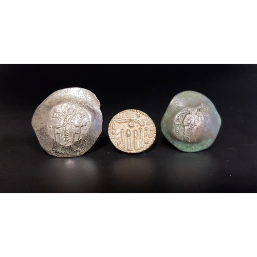 456 - TWO BYZANTINE EMPIRE COINS
both Manuel I Comnenus coins, together with Sri Lanka Ceylon Kandy Kings,... 