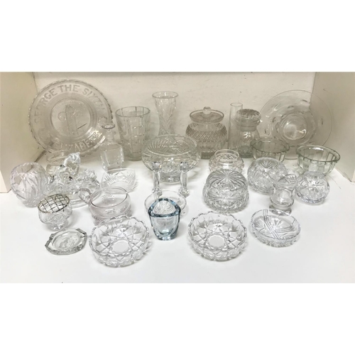 257 - LARGE SELECTION OF CRYSTAL AND GLASSWARE
including an etched glass vase, other crystal bowls and vas... 