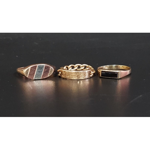 13 - THREE NINE CARAT GOLD RINGS
comprising a black agate set ring, size I; one with panel engraved 'Isab... 
