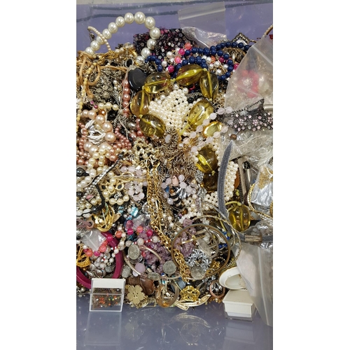 20 - LARGE SELECTION OF COSTUME JEWELLERY
including simulated pearls, crystal and other bead necklaces, b... 