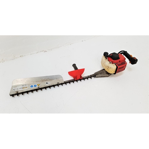 402 - NORTHERN INDUSTRIAL HEDGE TRIMMER
with a 2 stroke engine and a 73cm blade, model SL750