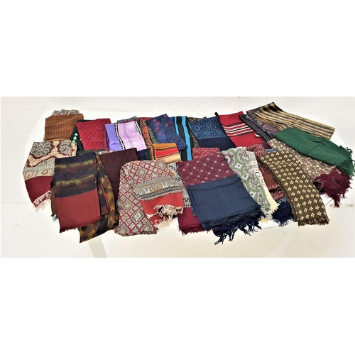 280 - ELEGANT VINTAGE GENTS NECK SCARVES
with many design and patterns, approximately 25