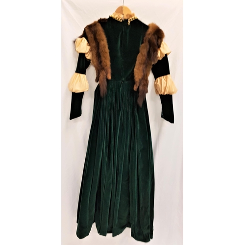 201 - SCOTTISH BALLET - GISELLE - ATTENDANT
the dark green velvet full length dress with long sleeve, crea... 